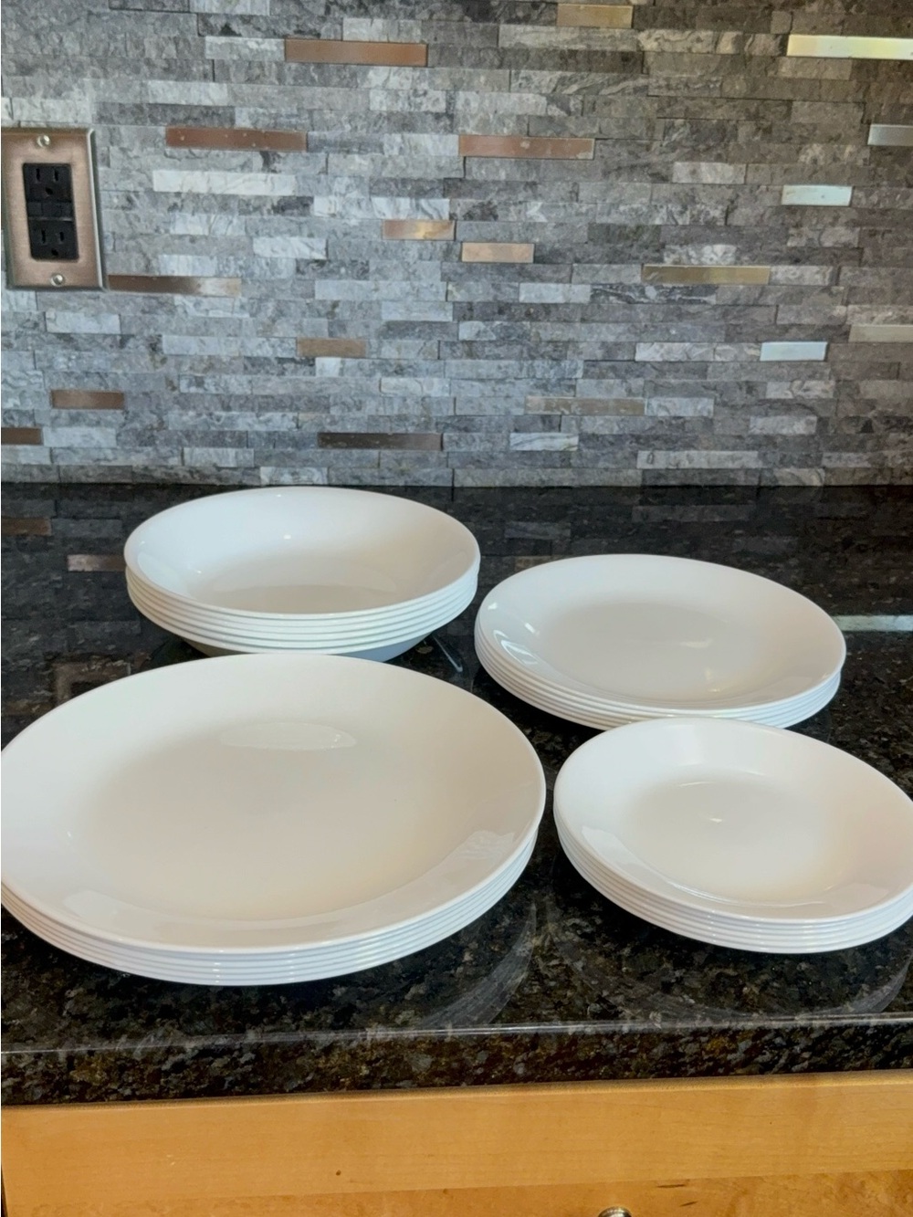 Corelle Winter Frost White 24 Piece Dinnerware Set